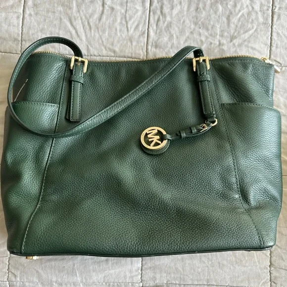 Purses - Picture 1 of 4